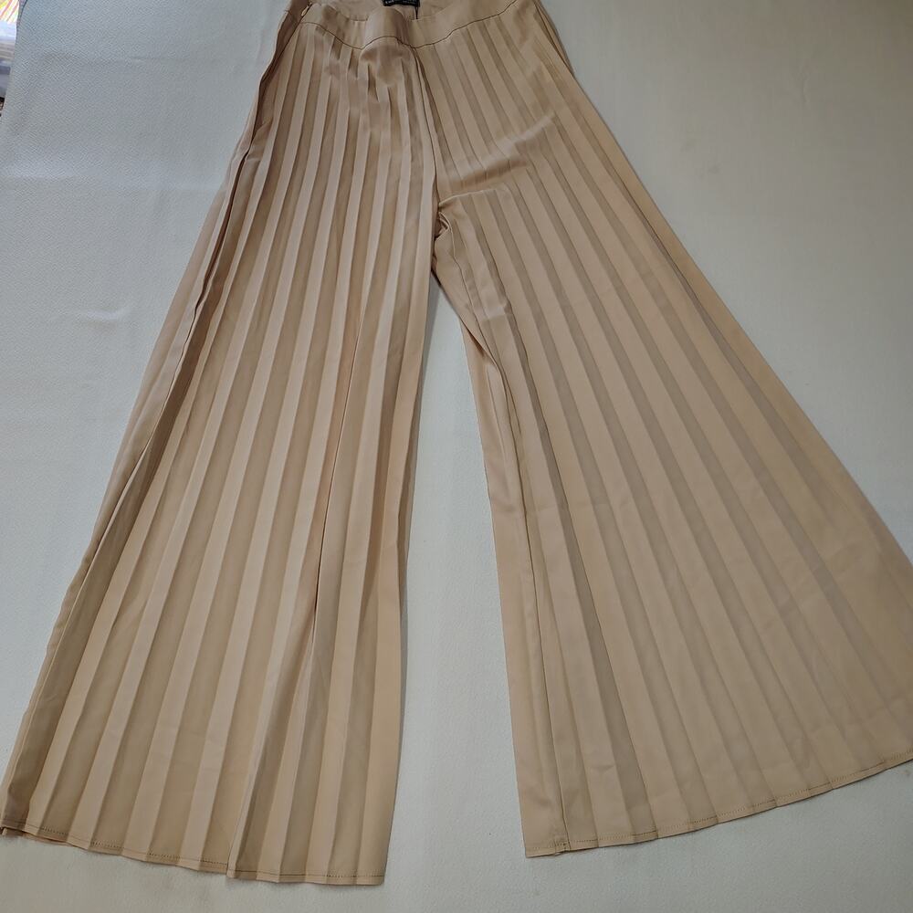 NWT Shein Frenchy Pleated Wide Leg Pants Beige High Rise Palazzo Size M Formal